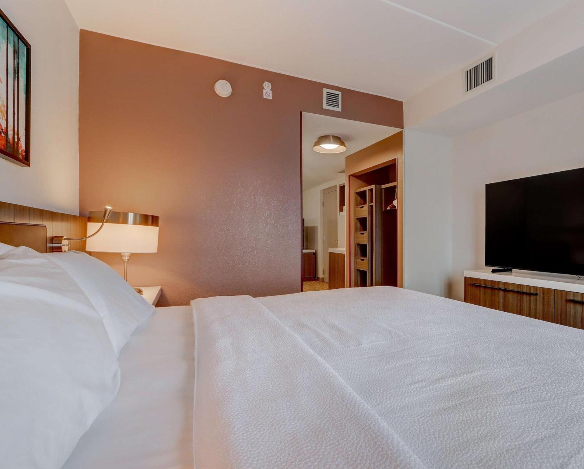 Hilton Garden Inn Indianapolis Northwest Экстерьер фото