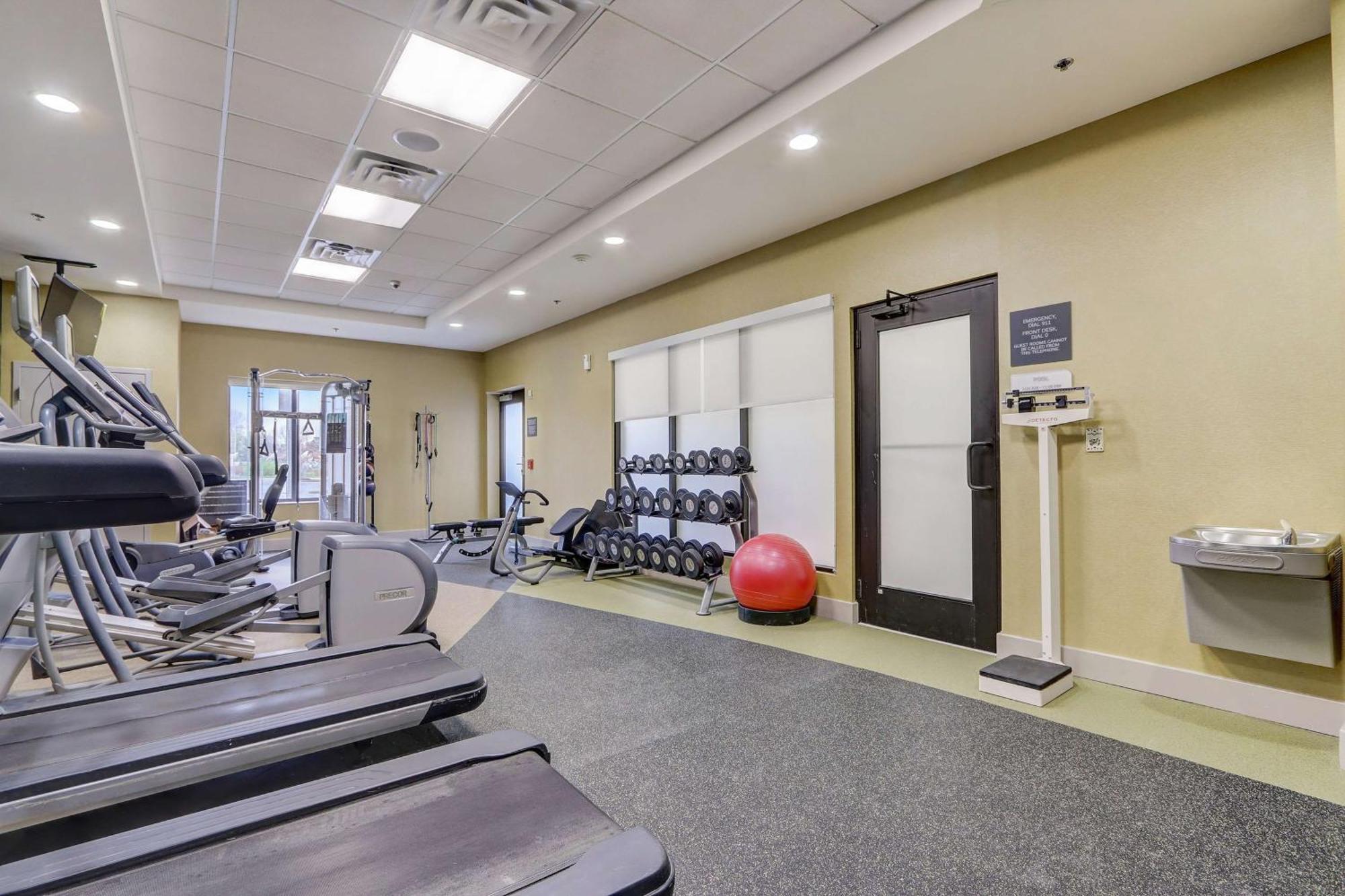 Hilton Garden Inn Indianapolis Northwest Экстерьер фото